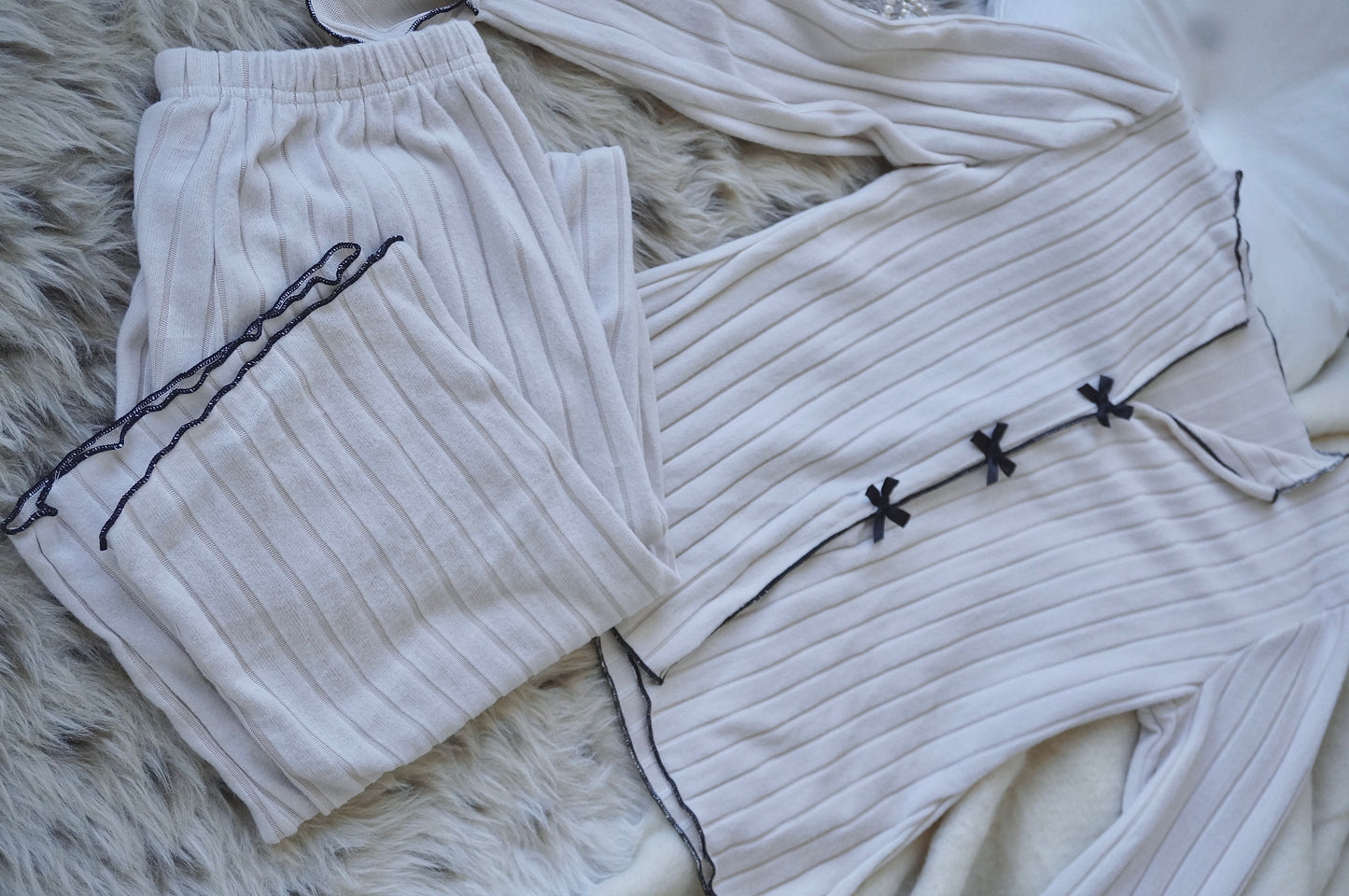 Noel Noir Creamy White Pajama Set