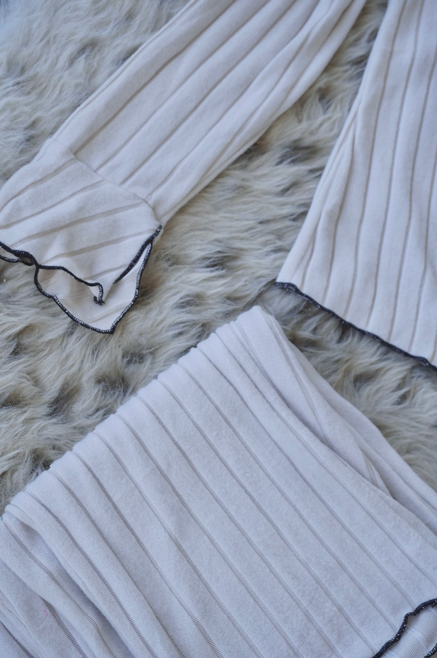 Noel Noir Creamy White Pajama Set