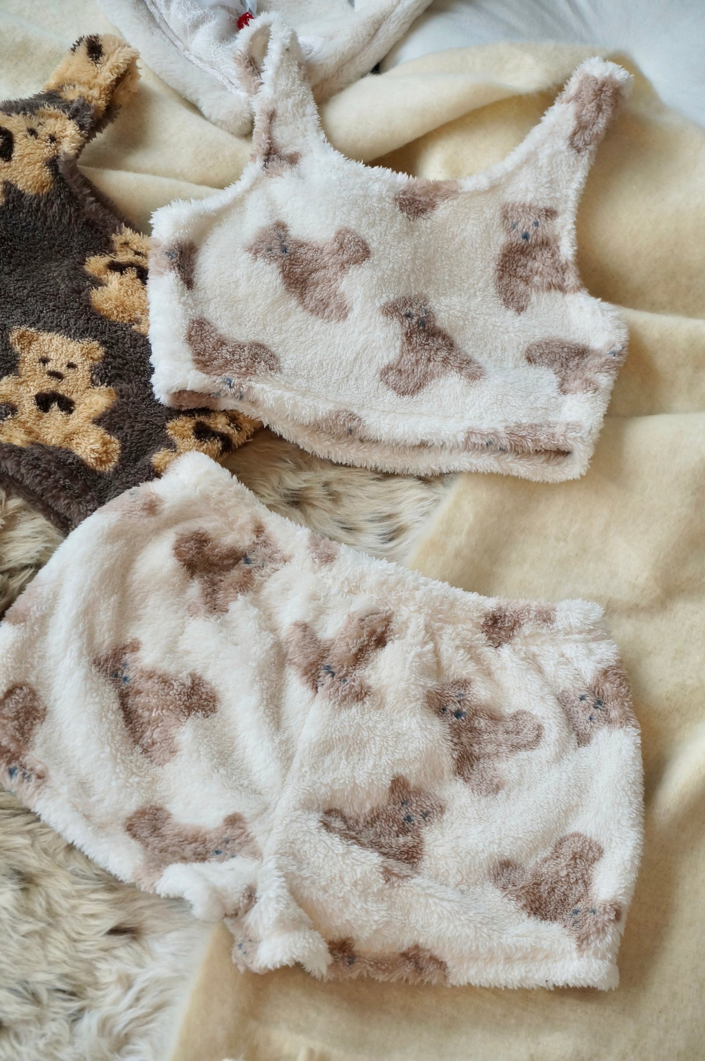 Teddy Hug pajamas set-Cloudy White