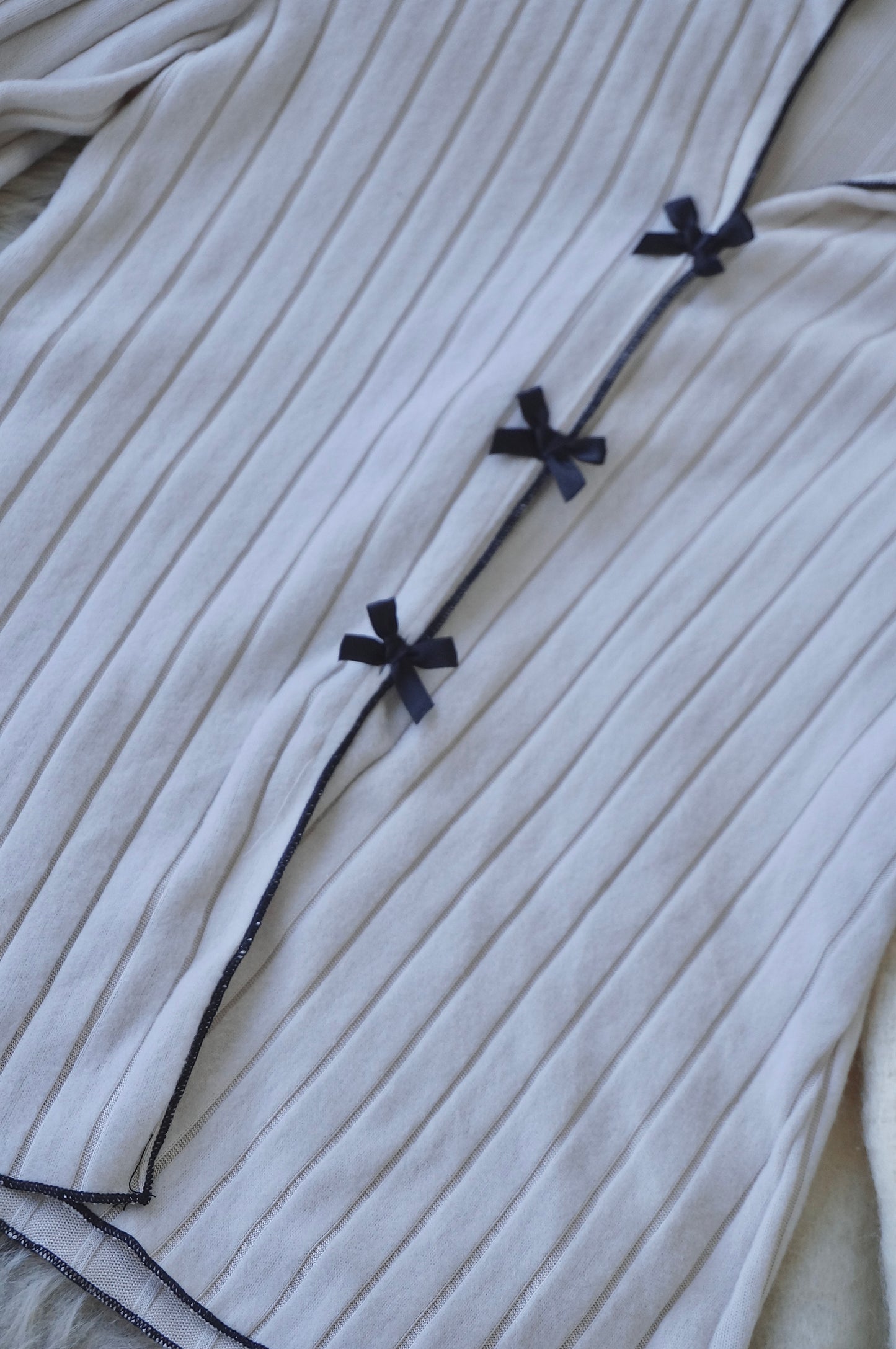 Noel Noir Creamy White Pajama Set