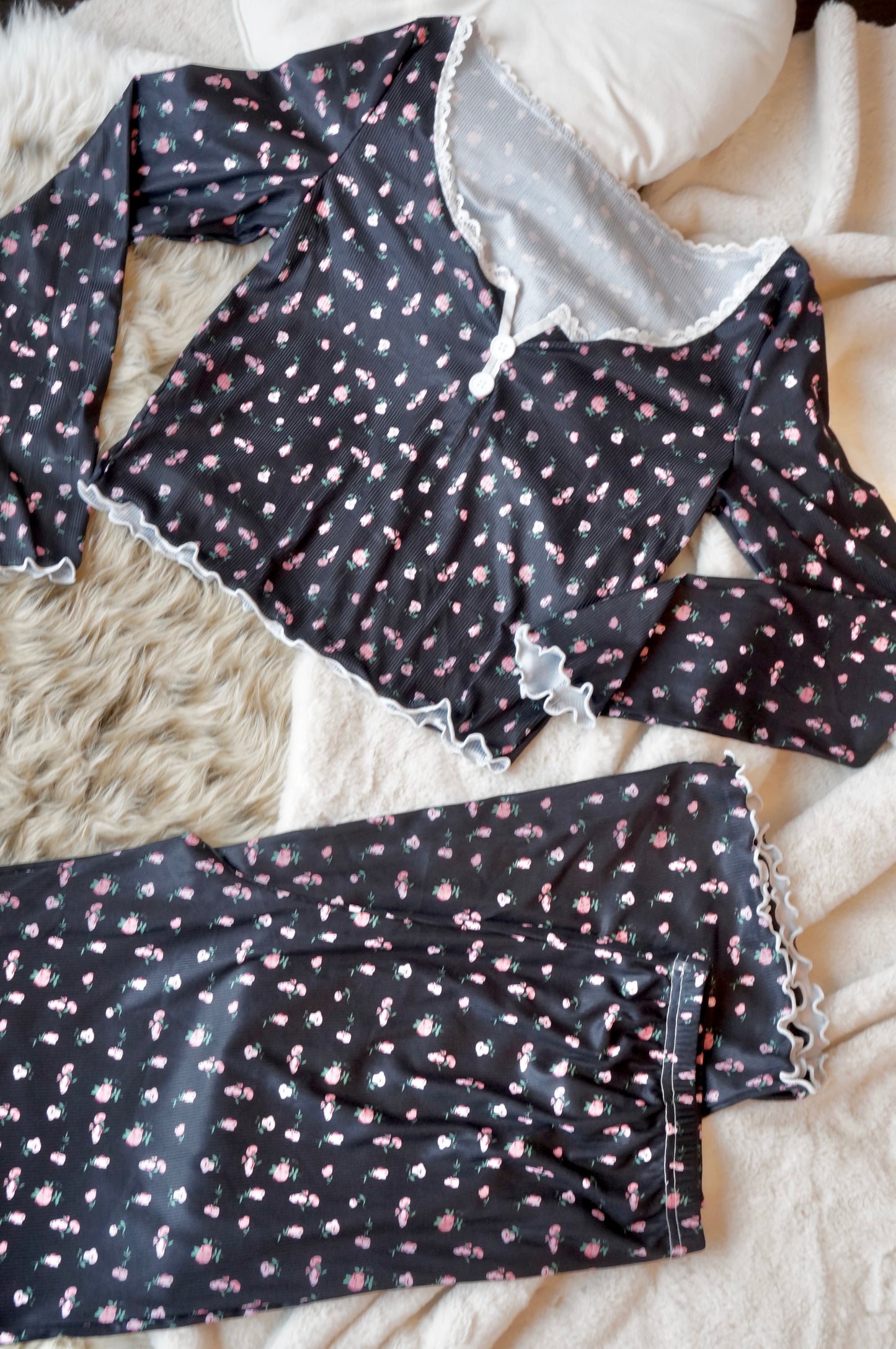 Roses and Rosè Long sleeve Black pyjama set