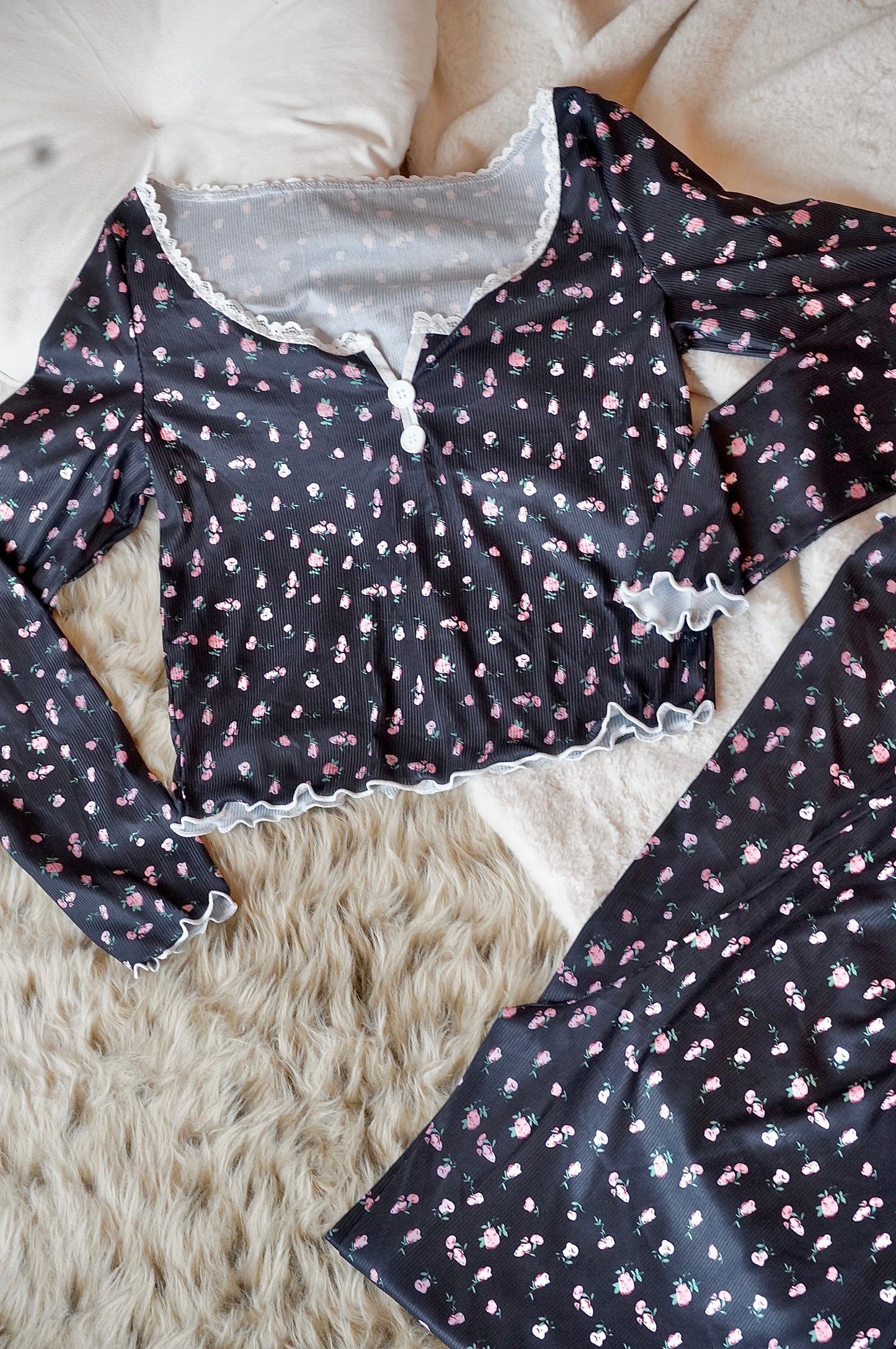 Roses and Rosè Long sleeve Black pyjama set