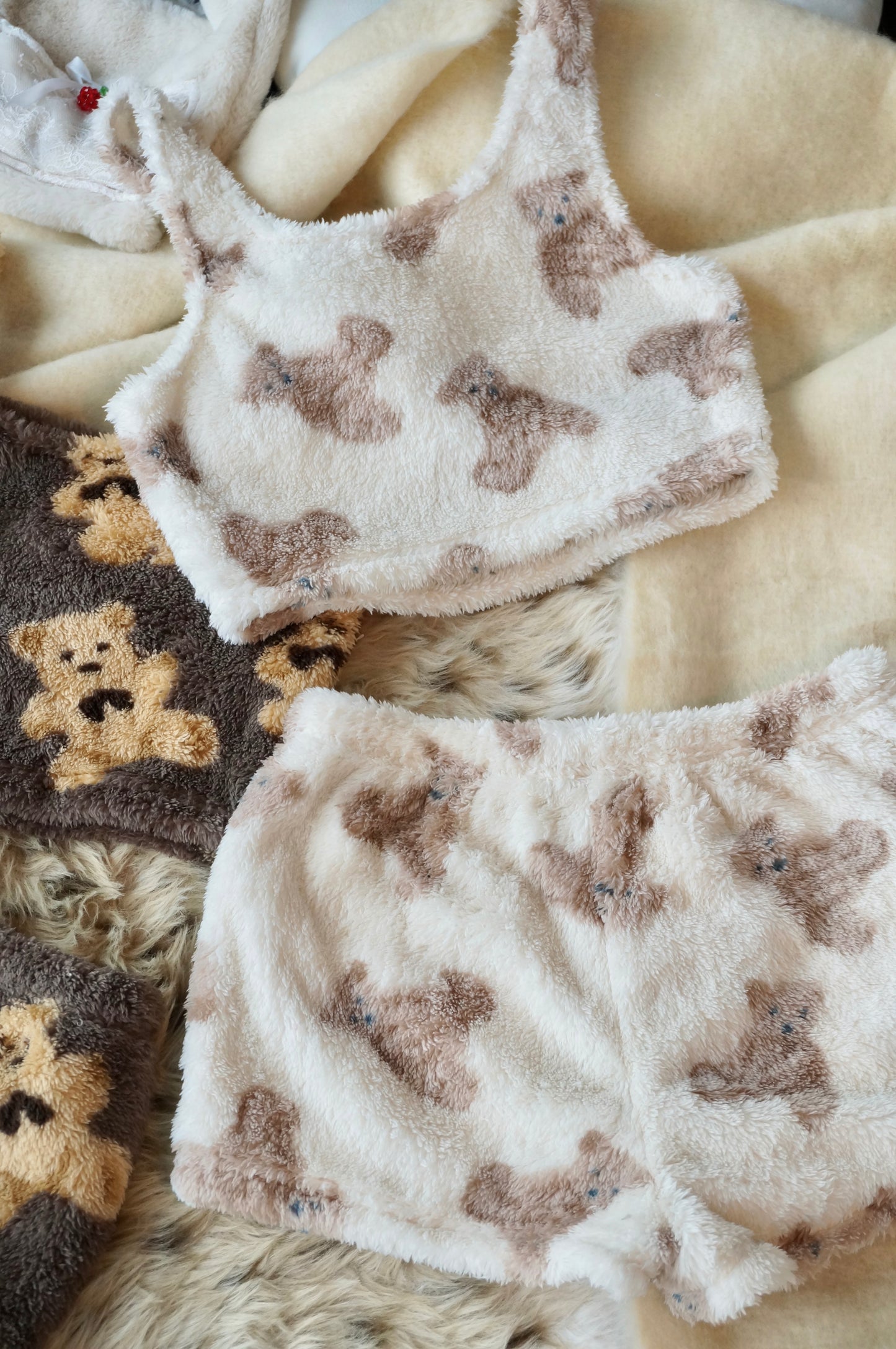 Teddy Hug pajamas set-Cloudy White