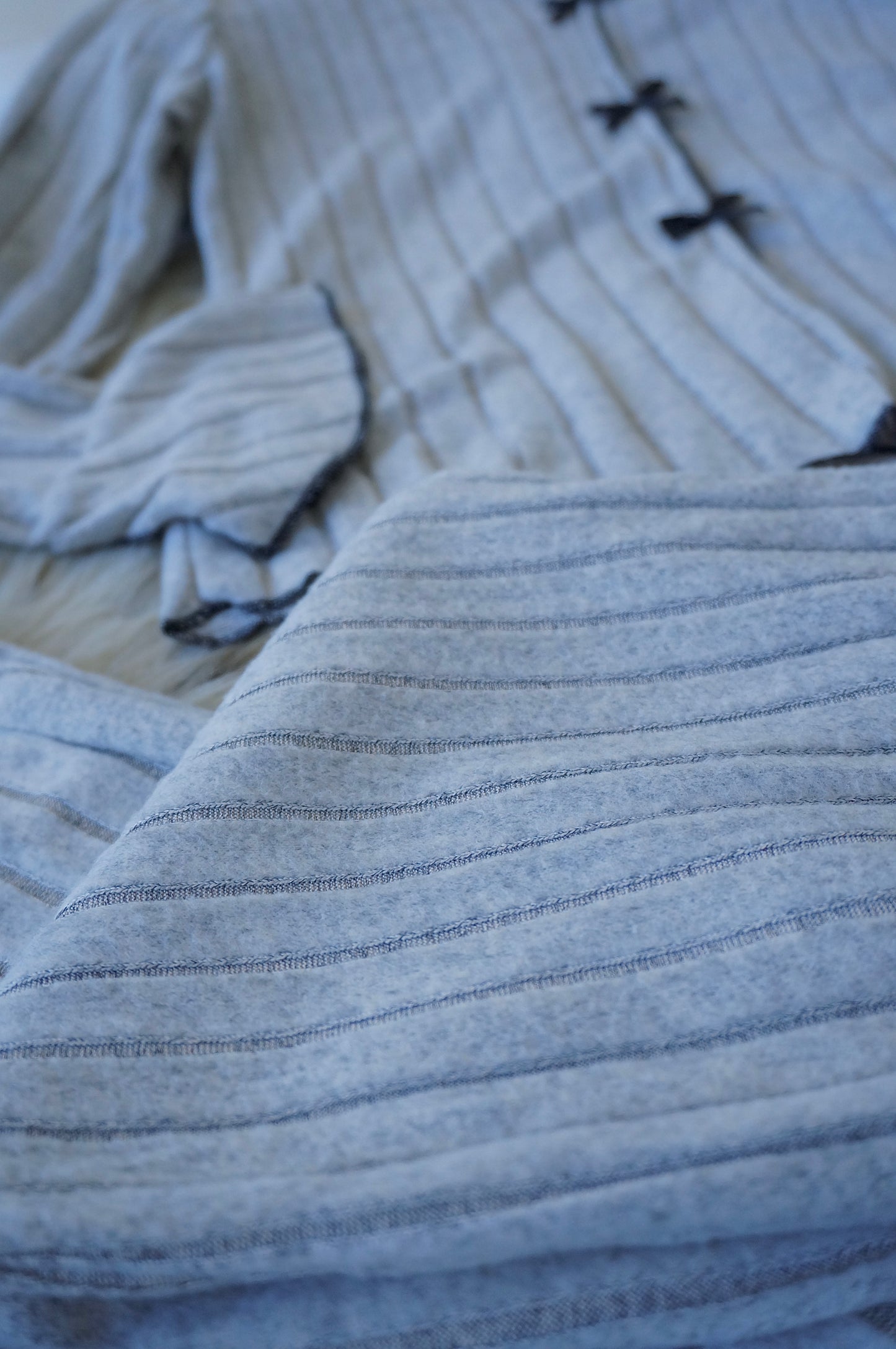 Noel Noir Creamy Gray Pajama Set