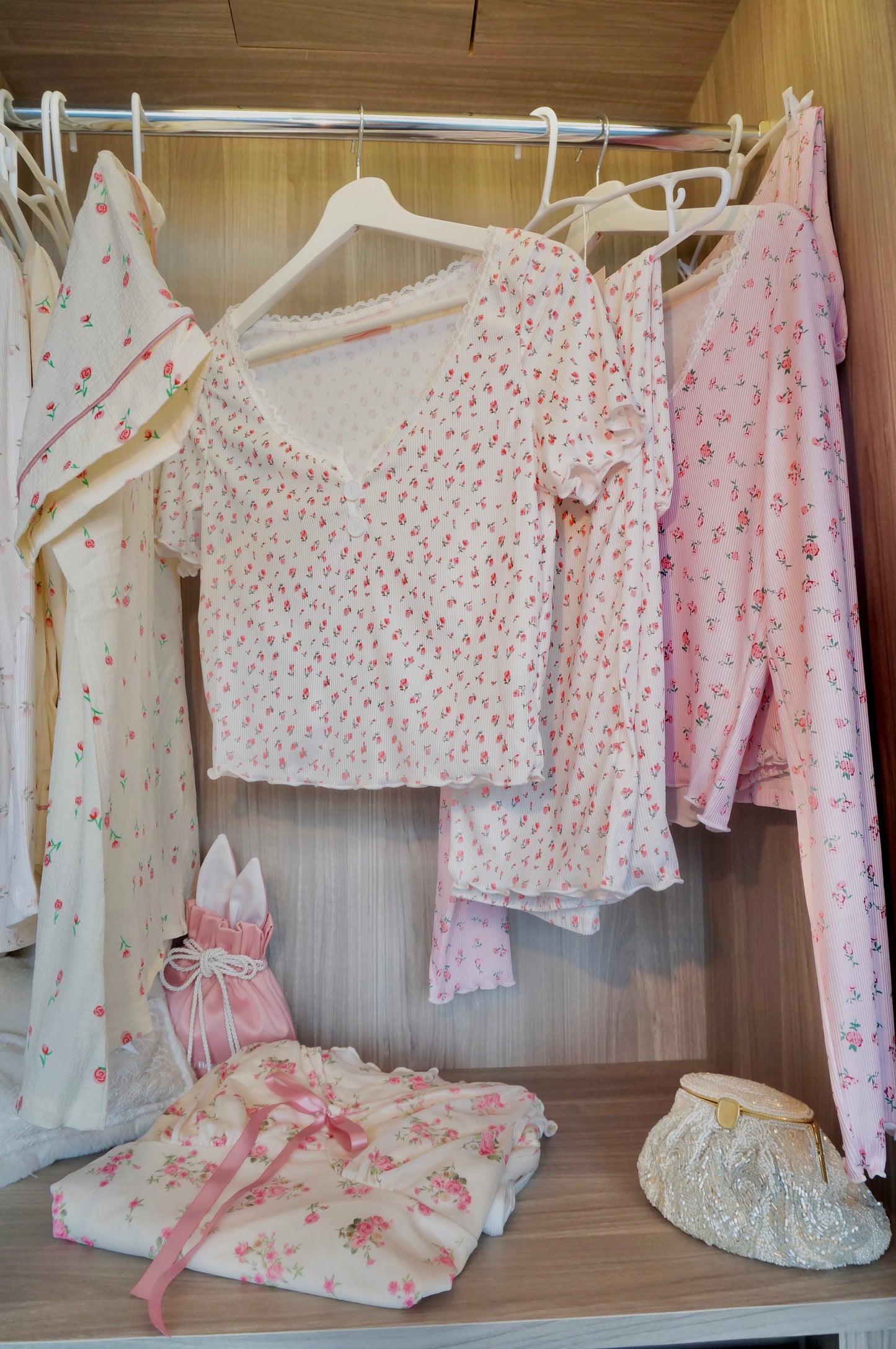 Roses and Rosè Short sleeve pyjama set