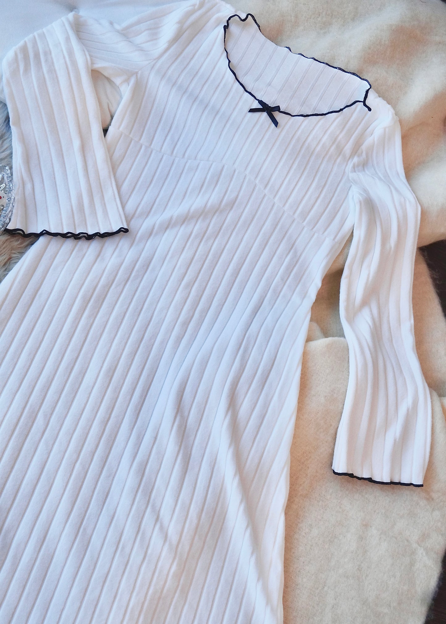 Noel Noir White Lounge Dress