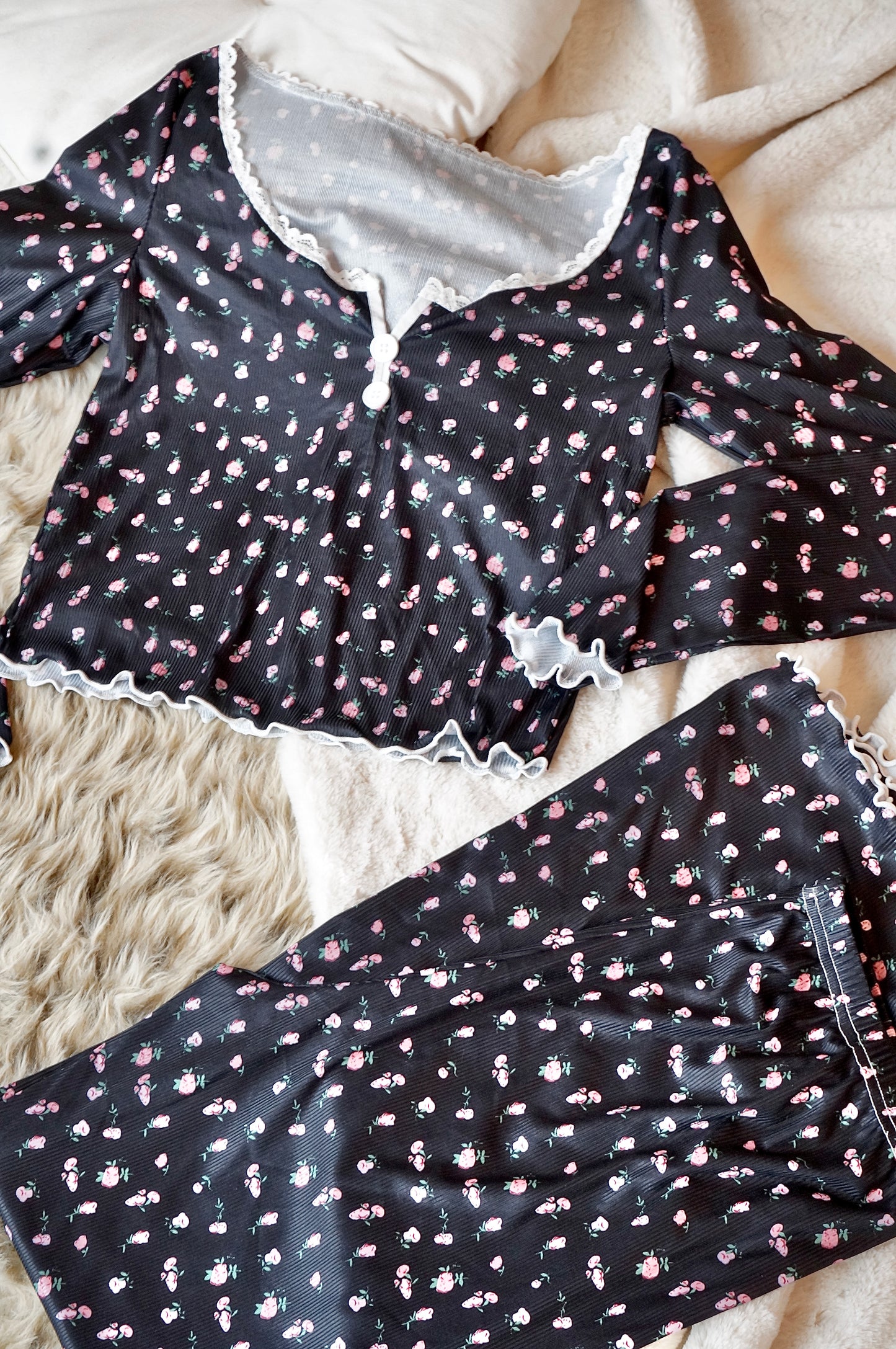 Roses and Rosè Long sleeve Black pyjama set