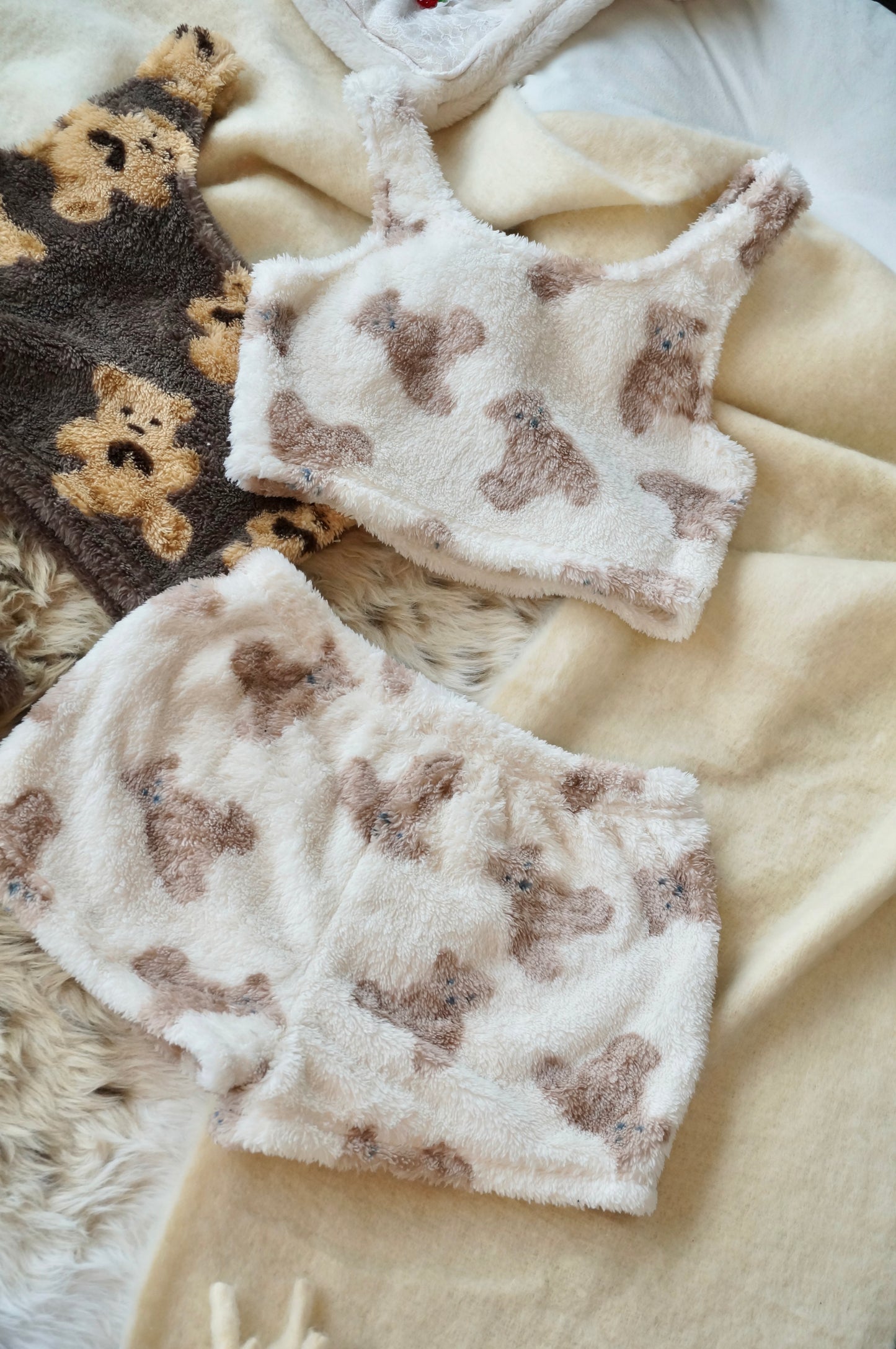 Teddy Hug pajamas set-Cloudy White