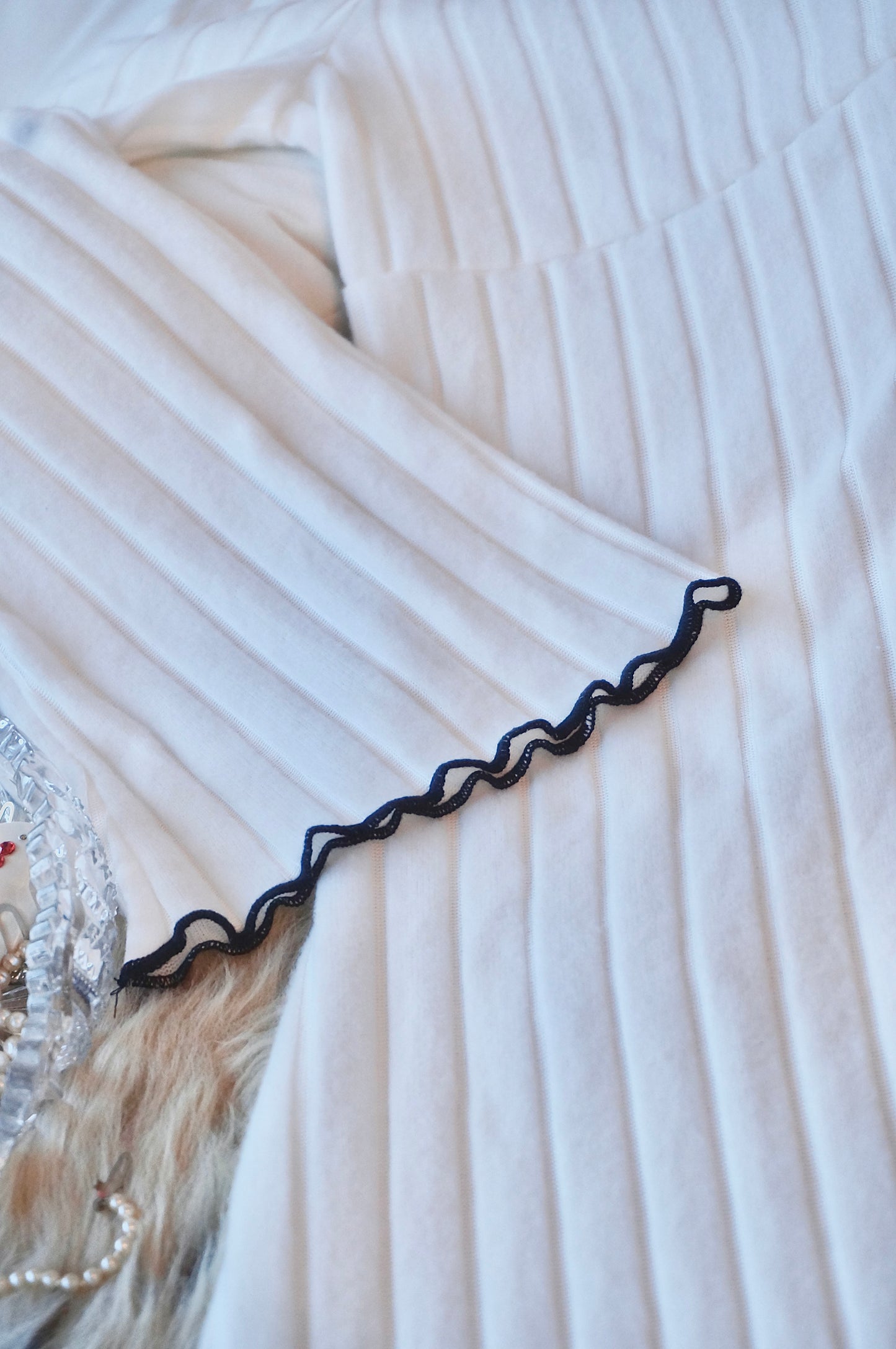 Noel Noir White Lounge Dress