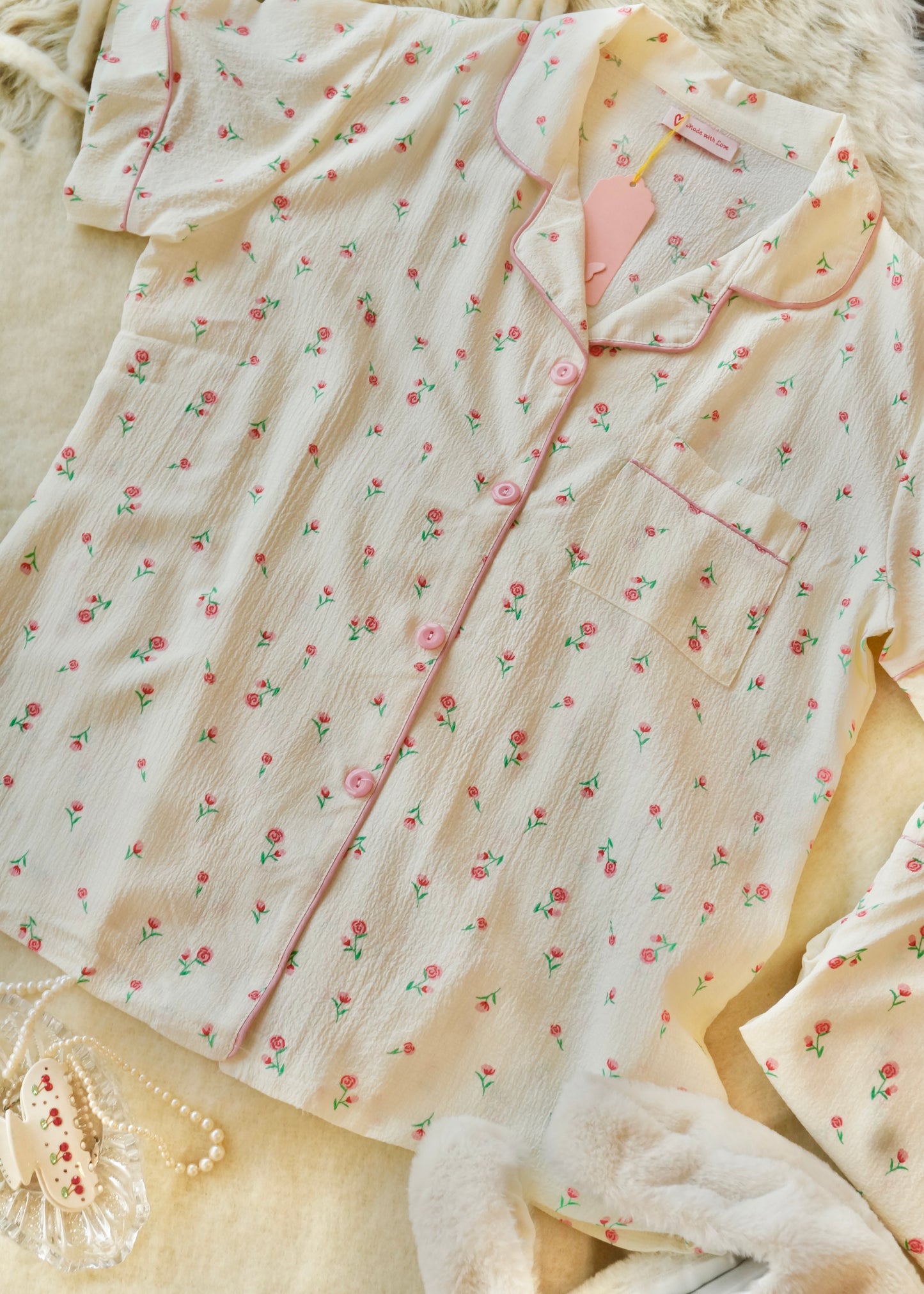 Lost in Roses Pyjama Set