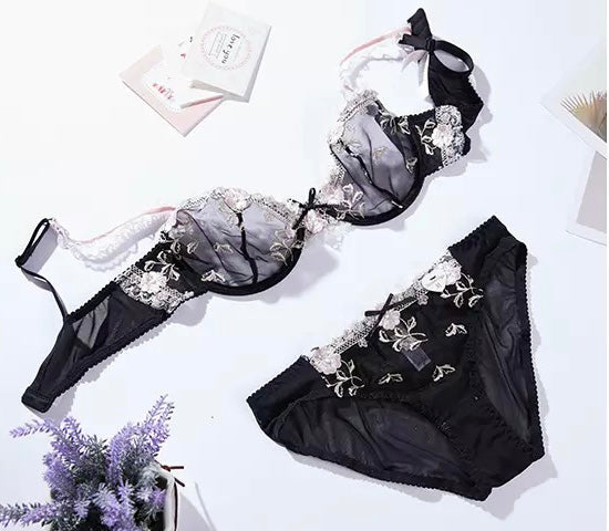 Meadow embroidery bra set