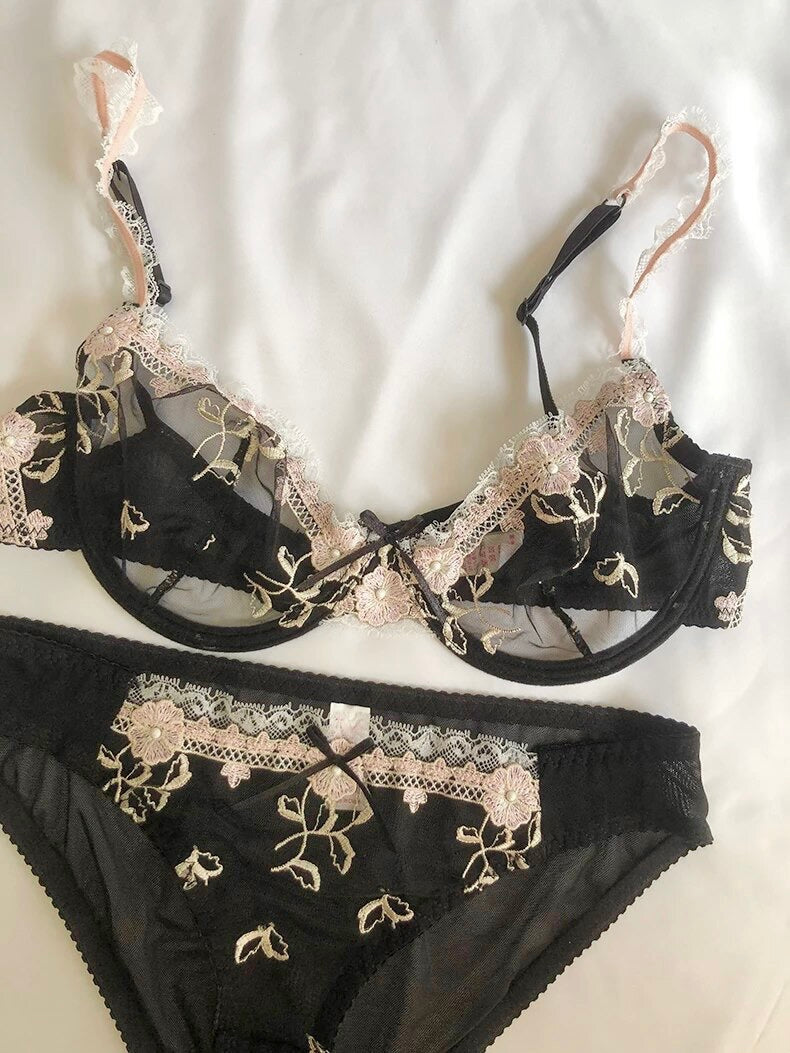 Meadow embroidery bra set