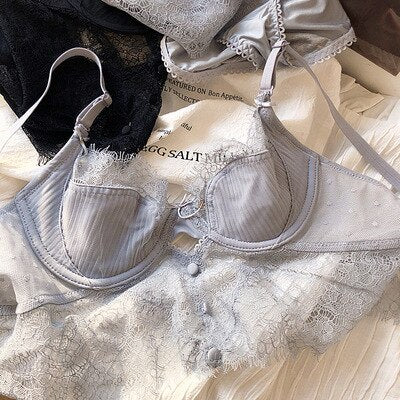 Chantilly Lace bra set